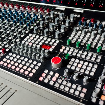 Neve Custom 75